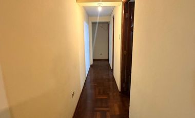 Alquilo amplio departamento a pasos del Metropolitano