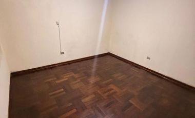 Alquilo amplio departamento a pasos del Metropolitano