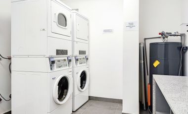 Av. Fermín Vivaceta  [2465-1]