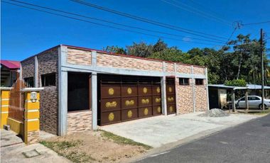 SE ALQUILA HERMOSA AMOBLADA CASA EN ATALAYA, SANTIAGO