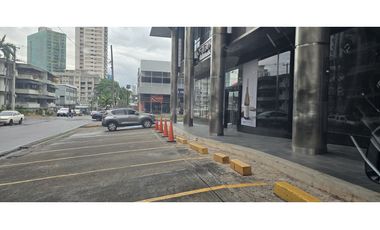 Se Alquila Local Comercial de 130M2 en Time Square Plaza, Obarrio