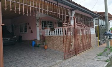 Venta de Hermosa y  Acogedora Casa en Jardines de Sevilla