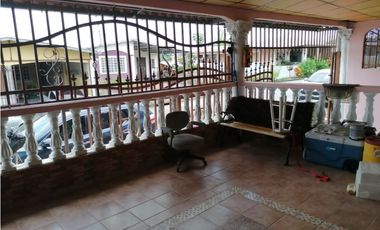 Venta de Hermosa y  Acogedora Casa en Jardines de Sevilla