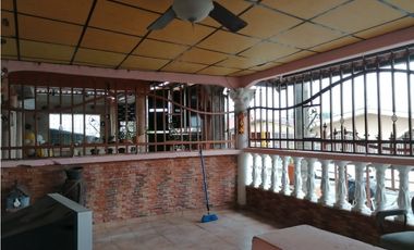 Venta de Hermosa y  Acogedora Casa en Jardines de Sevilla