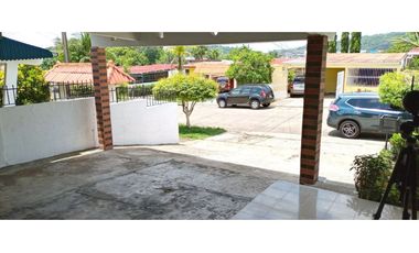 Venta de Casa en Urbanización Las Glorietas, Villa Zaita