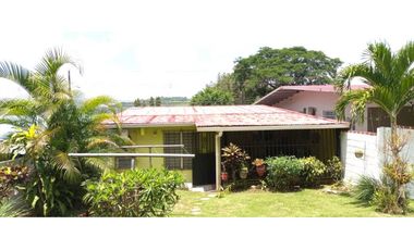 Venta de Casa en Urbanización Las Glorietas, Villa Zaita