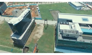 Se Vende Terreno de 2,480M2 en Santa Maria Business District