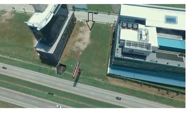 Se Vende Terreno de 2,480M2 en Santa Maria Business District