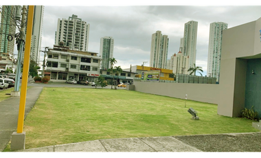 Se Vende Terreno de 1,561mts2 en Vía Porras con Calle 50