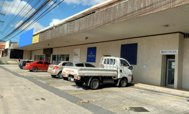 Venta o Alquiler de Local Comercial con 1990m2 en Santa Elena