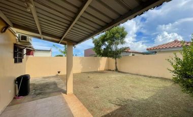 Se Vende Casa en Residencial La Arboleda, Cluster Los Olivos