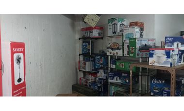 Se Alquila Local de 250M2 en la 5 de mayo entrada de Peatonal