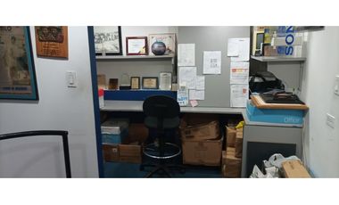 Se Alquila Local de 250M2 en la 5 de mayo entrada de Peatonal