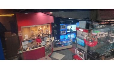 Se Alquila Local de 250M2 en la 5 de mayo entrada de Peatonal