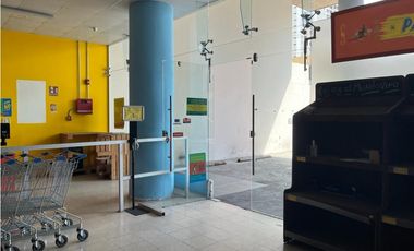 Se Alquila Local Comercial de 633M2 en la Via 12 de Octubre