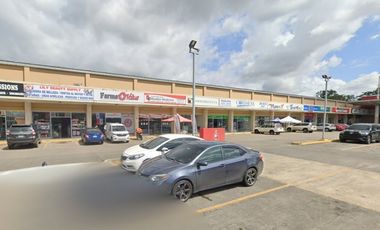 Se Alquilan Locales Comerciales en el Centro Comercial La Nueva Doña,