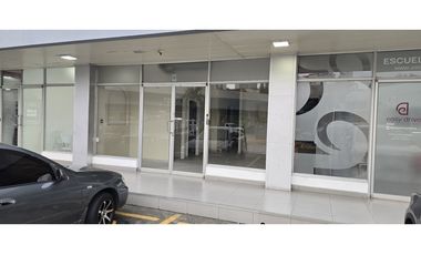 SE ALQUILAN LOCALES DE 70M2, 96M2, 113M2 EN COSTA DE ESTE