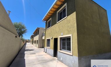 Dúplex en alquiler c/ cochera en Maipú