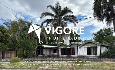 Casa 5 ambientes 204 M² cubiertos en venta con doble cochera en Adrogué