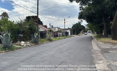 Casa 5 ambientes 204 M² cubiertos en venta con doble cochera en Adrogué