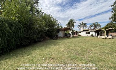 Casa 5 ambientes 204 M² cubiertos en venta con doble cochera en Adrogué