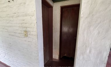Casa 5 ambientes 1707 m² en venta con doble cochera en Adrogué