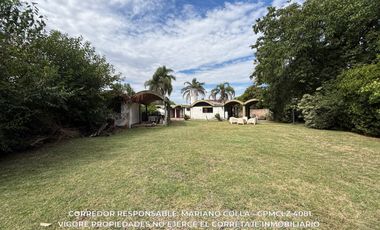 Casa 5 ambientes 204 M² cubiertos en venta con doble cochera en Adrogué