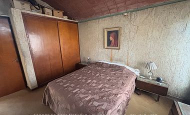 Casa 5 ambientes 1707 m² en venta con doble cochera en Adrogué