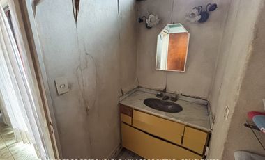 Casa 5 ambientes 1707 m² en venta con doble cochera en Adrogué