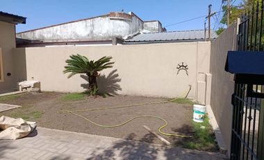 Casa en alquiler en Castelar Sur