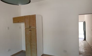 Casa en alquiler en Castelar Sur