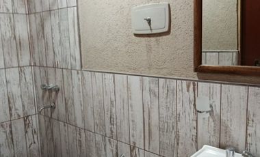 Casa en alquiler en Castelar Sur