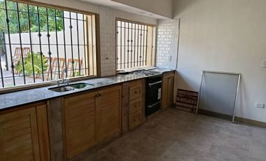 Casa en alquiler en Castelar Sur