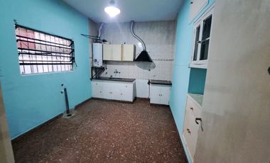 Casa PH en alquiler en Parque Quirno