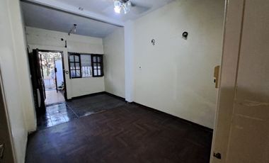 Casa PH en alquiler en Parque Quirno