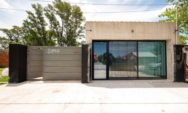 CASA EN VENTA EN ALVEAR CON LOCAL