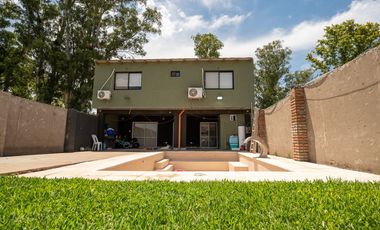 CASA EN VENTA EN ALVEAR CON LOCAL