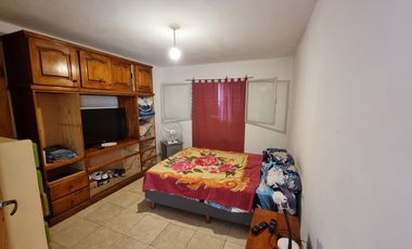 VENTA CASA 4 DORMITORIOS MAS DEPARTAMENTO ZONA SUR