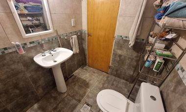 VENTA CASA 4 DORMITORIOS MAS DEPARTAMENTO ZONA SUR