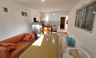 VENTA CASA 4 DORMITORIOS MAS DEPARTAMENTO ZONA SUR