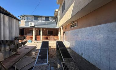 OPORTUNIDAD CASA + 2 DPTOS +LAVADERO DE AUTOS