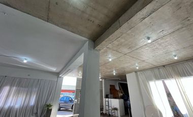 VENDO LOCAL, GALPON, SALON DE EVENTOS. TOMO AUTO