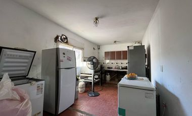 VENDO LOCAL, GALPON, SALON DE EVENTOS. TOMO AUTO