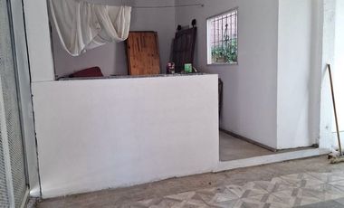 VENDO LOCAL, GALPON, SALON DE EVENTOS. TOMO AUTO