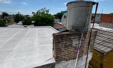 VENTA DE CASA TRES AMBIENTES