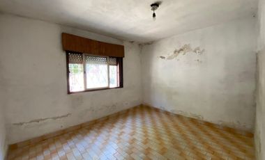 VENTA DE CASA TRES AMBIENTES