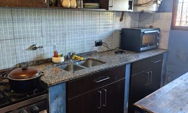 VENTA CASA 3 DORMITORIOS, COCHERA, PATIO Y LOCAL