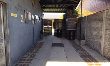 VENTA CASA 3 DORMITORIOS, COCHERA, PATIO Y LOCAL