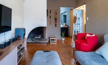 CASA EN VENTA CAPITAN BERMUDEZ CON PILETA