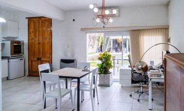 CASA EN VENTA CAPITAN BERMUDEZ CON PILETA